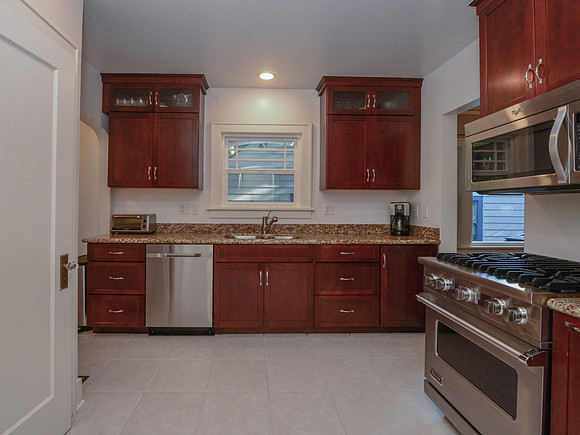 3343 NE 11th-11