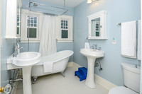 3343 NE 11th-10