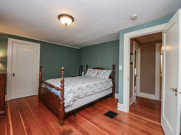 3343 NE 11th-15