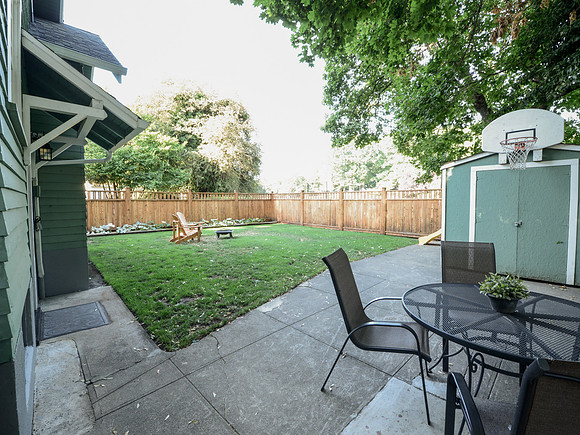 3343 NE 11th-26