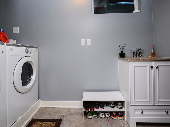 3343 NE 11th-24