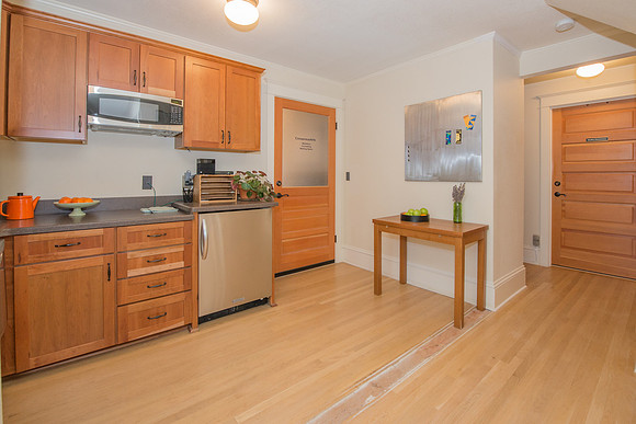 NE Broadway-19