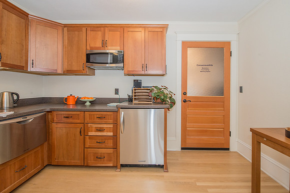 NE Broadway-17