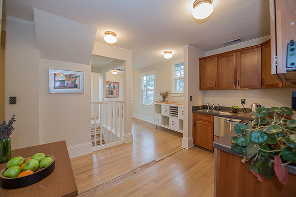 NE Broadway-22