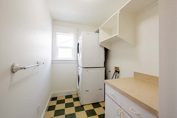2000 floating home-19