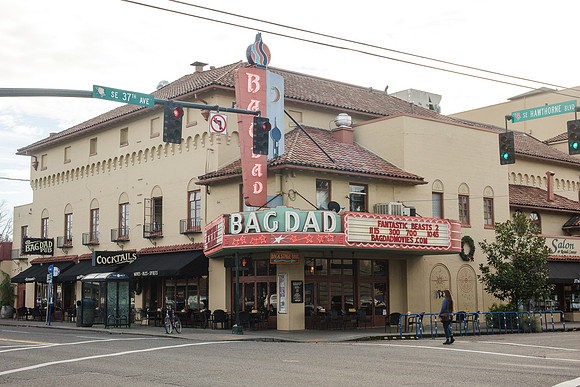 SE Hawthorne 1