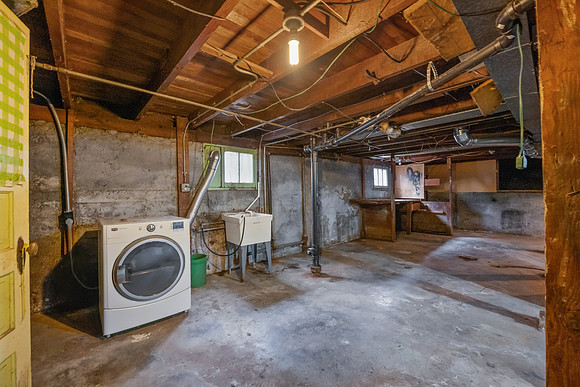 1905 bungalow fixer-22