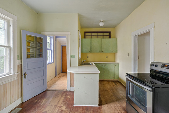 1905 bungalow fixer-8